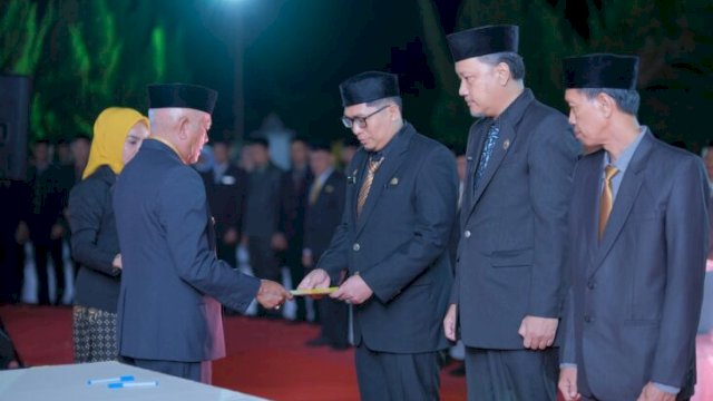 Bupati Soppeng Andi Kaswadi Razak melantik Pimpinan OPD baru, Senin (05/06/2023). (Ist)