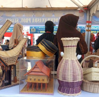 Dihadiri 36 Negara, Dekranasda Sulsel Turut serta Sukseskan Multilateral Naval Exercise Komodo