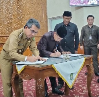 Pemkab dan DPRD Kutim Sahkan Ranperda Pedoman Tata Kearsipan Menjadi Perda