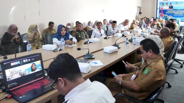 Zoom Meeting Verifikasi Lapangan Hybrid Evaluasi KLA bersama Kementerian PPPA RI secara virtual berlangsung di Ruang Rapat Diskominfo Kutim, Senin (12/06/2023). (Istimewa)