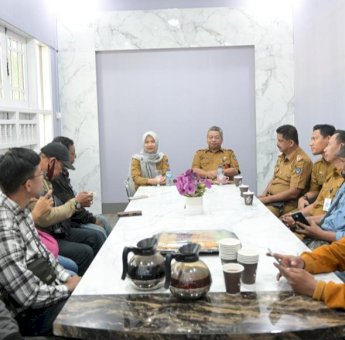 Pemprov Sulsel Serahkan Bantuan Sosial Berdasarkan DTKS