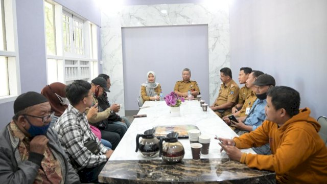 Kepala Dinas Sosial Sulsel Andi Irawan Bintang, menggelar Ngopi Bareng Jurnalis, Selasa (13/06/2023). (Istimewa)