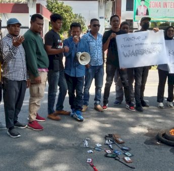 Minta Keadilan, Puluhan Wartawan Geruduk Polres Muna