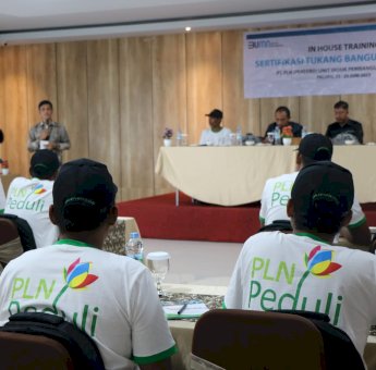 Belasan Tukang Bangunan Gedung di Luwu Timur Dapat Program Sertifikasi Kompetensi Dari PLN