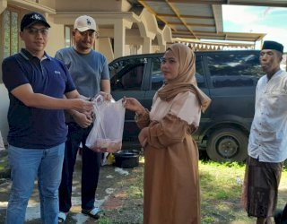 Idul Adha, Kejari Sinjai Bagikan Ratusan Bungkus Daging Qurban