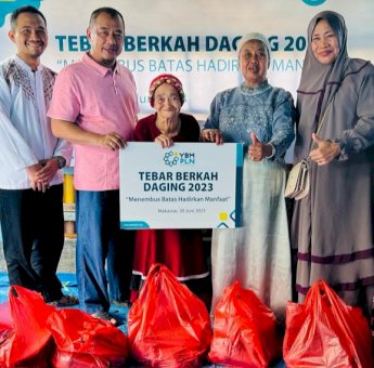 Sambut Idul Adha 1444 Hijriah, YBM PLN UID Sulserabar Tebar 1800 Bingkisan Berkah Daging