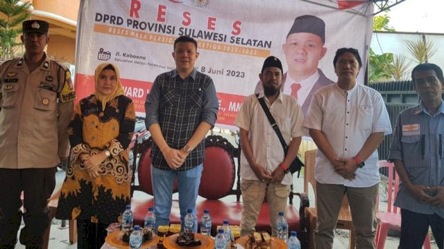 Anggota DPRD Sulsel, Edward Wijaya Horas saat menggelar kegiatan reses di Kelurahan Melayu, Kecamatan Wajo, Kota Makassar, Rabu (7/6/2023). (Foto: Istimewa)