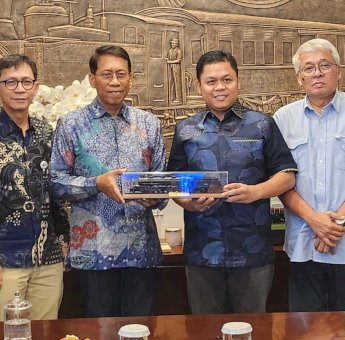 Yasir Machmud Jadi Bagian dari Sejarah Beroperasinya KA di Sulsel