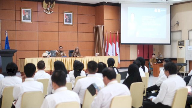Pj Sekda Sulsel Andi Darmawan Bintang, saat menjadi narasumber dalam PKA Pemprov Sulsel Angkatan IV, Senin (03/07/2023). (Istimewa)