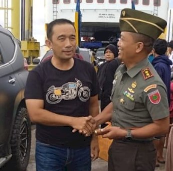 Brigjen TNI Nefra Firdaus Berwisata di Kepulauan Selayar, Disambut Dandim 1415