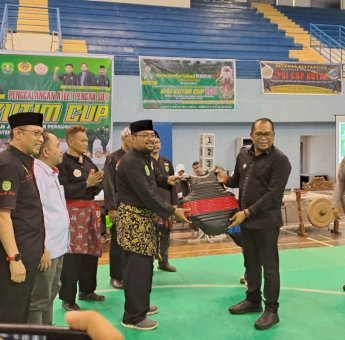 Ratusan Atlet Pencak Silat Ikuti Pertandingan IPSI Kutim Cup yang Dibuka Wabup Kasmidi