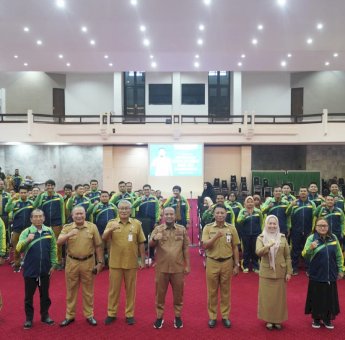 Lepas Atlet Menuju Pornas XVI Korpri di Semarang, Gubernur Andi Sudirman Harap PNS Sulsel Kedepankan Sportivitas