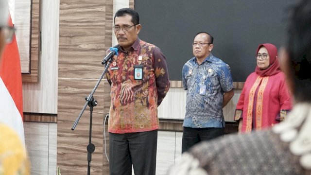 Kakanwil Kemenkumham Sulsel Liberti Sitinjak saat memberikan arahan. (Dok. Humas Kanwil Kemenkumham Sulsel)