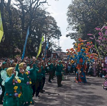 Lewat Fashion Karnaval, Bapenda Gowa Ajak Masyarakat Taat Bayar Pajak