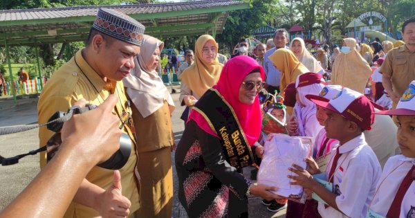 Pemkab Kutim Realisasikan Program Seragam Sekolah Gratis