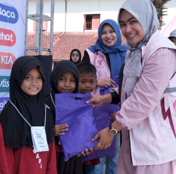 Hari Anak Nasional 2023, Srikandi PLN bagikan Paket Perlengkapan Sekolah ke Panti Asuhan