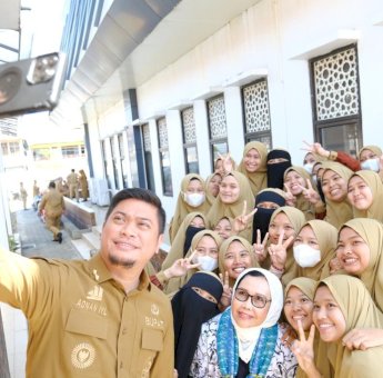 Program Mahasantri Pemkab Gowa Dipuji Ketua Umum PGRI Unifah Rosyidi