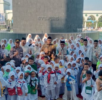 Bupati Kutim Buka Peragaan Manasik Haji TK Sangatta Utara dan Sangatta Selatan