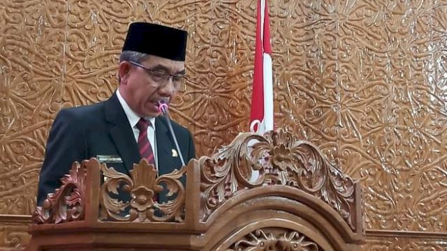 Bupati Kutai Timur Ardiansyah Sulaiman, memberikan sambutan saat Rapat Paripurna DPRD tentang Pengesahan Perda Pertanggungjawaban APBD Tahun Anggaran 2022. (Istimewa)