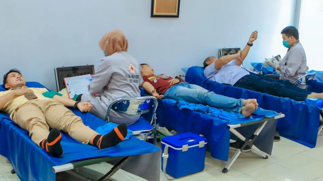 Kegiatan Donor Darah di SMK Telkom Makassar, Jumat (28/07/2023). (Istimewa)