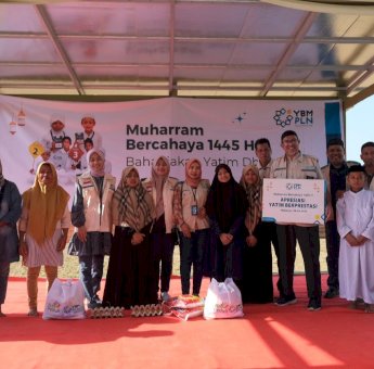 Sambut Tahun Baru Hijriah, YBM PLN UID Sulselrabar Salurkan Bantuan Pendidikan bagi 50 Santri dan Paket Sembako Dhuafa