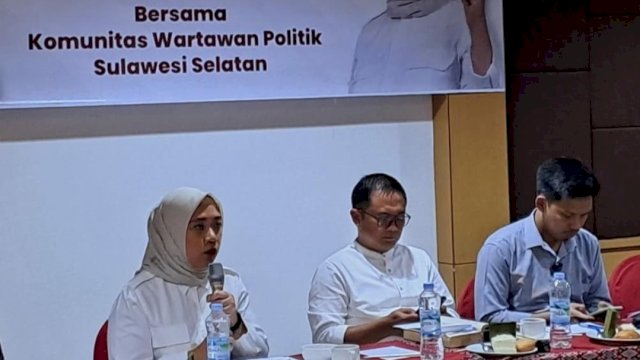 Bakal calon legislator (bacaleg) DPR RI Dapil Sulsel III dari Partai Gerindra, Aisyah Tiar Arsyad (kiri). (Foto: Istimewa)