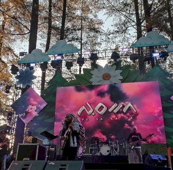 Pengunjung Nikmati Senja Beautiful Malino Bersama Pusakata