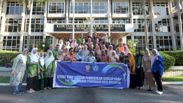 Rombongan BUNDA PAUD Kota Makassar saat berkunjung ke Kedutaan Besar RI di Singapura, Kamis (25/5/2023). (Foto: Istimewa)
