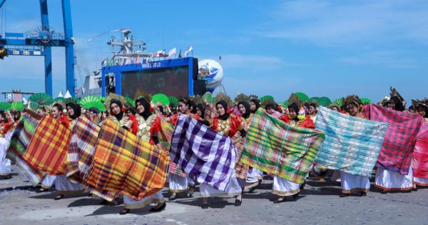 Pemkot Makassar Persembahkan Penampilan 500 Penari Kolosal di Hadapan 36 Jenderal Peserta MNEK