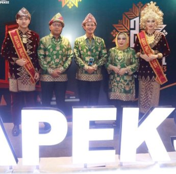 Wali Kota Makassar Hadiri Gala Dinner Puncak Syukuran HUT Ke 23 APEKSI di Palembang