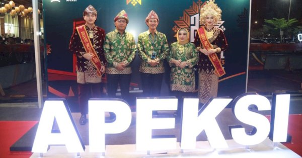 Wali Kota Makassar Hadiri Gala Dinner Puncak Syukuran HUT Ke 23 APEKSI di Palembang