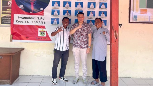 Anggota DPRD Sulawesi Selatan, Edward Wijaya Horas menggelar kegiatan pengawasan pelaksanaan APBD Sulsel dengan mengunjungi SMA Negeri 8 Makassar, Kamis (20/7/2023). (Foto: Istimewa)