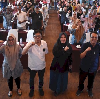 Legislator Makassar Fatma Wahyudin Sosialisasikan Perda Perlindungan Guru