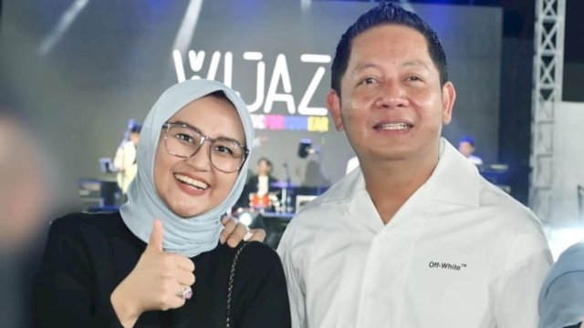 Anggota DPRD Sulsel, Andi Azizah Irma (kiri) berfoto bersama Ketua DPW NasDem Sulsel, Rusdi Masse. (Foto: Istimewa)