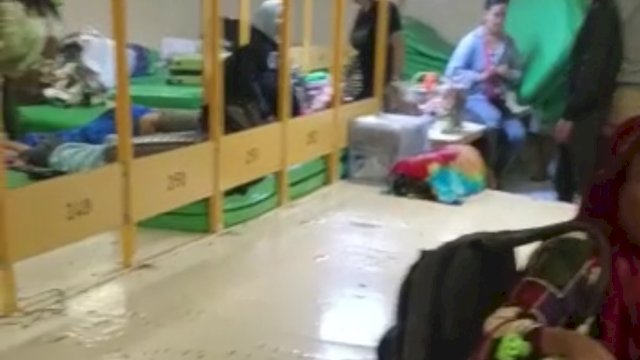 Ket : Kondisi salah satu Deck di KM Bukit Siguntang milik PT Pelni. Tampak terlihat sejumlah kasur Seat Eksisting tidak berada ditempatnya. (Istimewa)