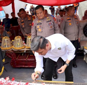 Bupati Gowa Hadiri Penyerahan Bantuan Rumah untuk Anggota Polri