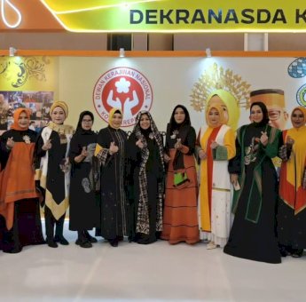Baju Karya Erna Taufan Dipamerkan di Hadapan Saudagar Muslim se-Indonesia