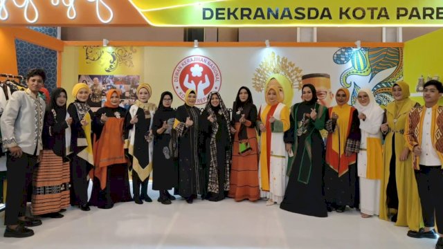 Baju Karya Erna Taufan Dipamerkan di Hadapan Saudagar Muslim se-Indonesia