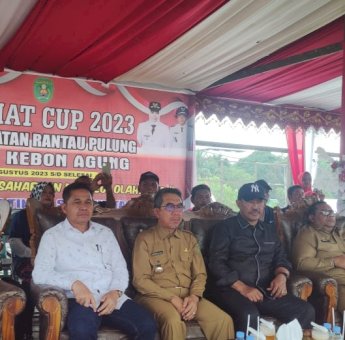 Buka Turnamen Olahraga Camat Rantau Pulung Cup 2023, Ini Pesan Bupati Kutim