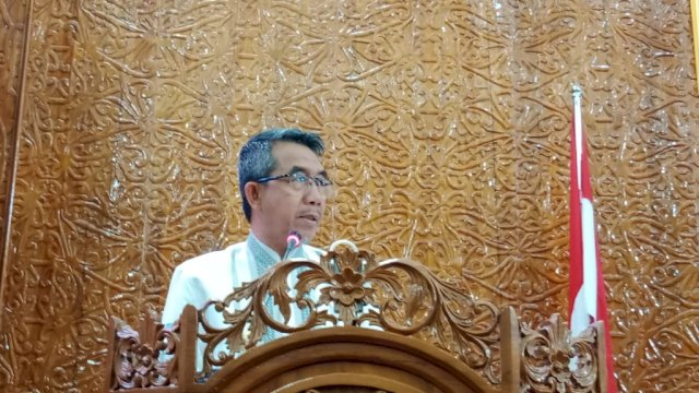 Bupati Kutai Timur Ardiansyah Sulaiman, memberikan sambutan saat menghadiri Rapat Paripurna DPRD ke-21, Kamis (03/08/2023). (Istimewa)