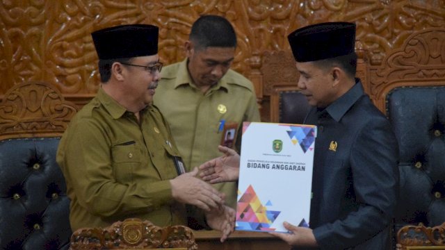 Rapat Paripurna DPRD Kutai Timur membahas jawaban Bupati atas Pandangan Umum 7 Fraksi terhadap Rancangan Perubahan KUA-PPAS Tahun Anggaran 2023, Senin&nbsp;(07/08/2023). (Istimewa)