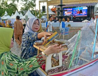 Lestarikan Kuliner Khas Wajo, Dekranasda Sulsel Gelar Lomba Nanre Sokkoreng