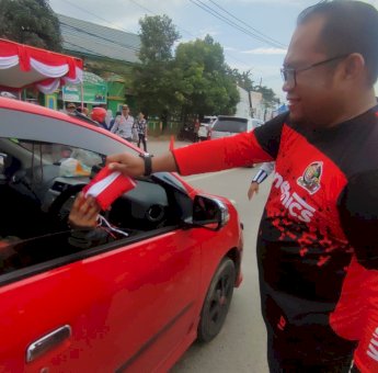 Sambut HUT ke-78 RI, Pemkab Kutim Bagikan 1500 Bendera Merah Putih Gratis ke Masyarakat