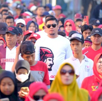 Warga Gowa Antusias Ikuti Jalan Santai HUT RI, Siapkan Ragam Hadiah Doorprize