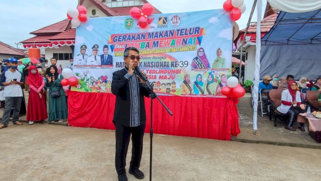Bupati Kutai Timur Ardiansyah Sulaiman, memberikan arahan saat peringatan ke-39 Hari Anak Nasional yang digelar oleh Pemerintah Kecamatan Sangatta Utara, Sabtu (12/8/2023). (Istimewa)