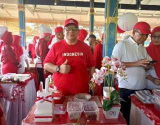 Pertama Kali, Pimpinan SKPD Pemkab Gowa Bersama Pasangan Ikut Lomba Kupas Bawang