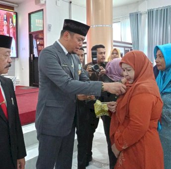 304 ASN Gowa Terima Tanda Kehormatan , Diminta Pacu Kinerja Manfaatkan Perkembangan Teknologi