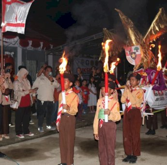Semarakkan HUT Pramuka ke-62, Wabup Kutim Lepas 47 Regu Ikuti Pawai Obor 2023
