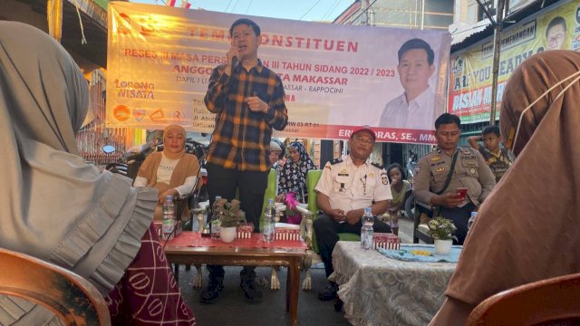 Ketua Fraksi Partai Gerindra DPRD Kota Makassar, Eric Horas menggelar reses di Jalan Abubakar Lambogo, Kelurahan Bara-Baraya, Kecamatan Makassar, Kota Makassar, Rabu (2/8/2023). (Foto: Istimewa)