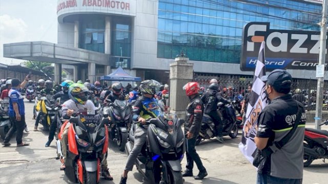 Suasana pelepasan rombongan Maxi Yamaha Day di Kota Makassar tahun lalu. (Foto: Istimewa)